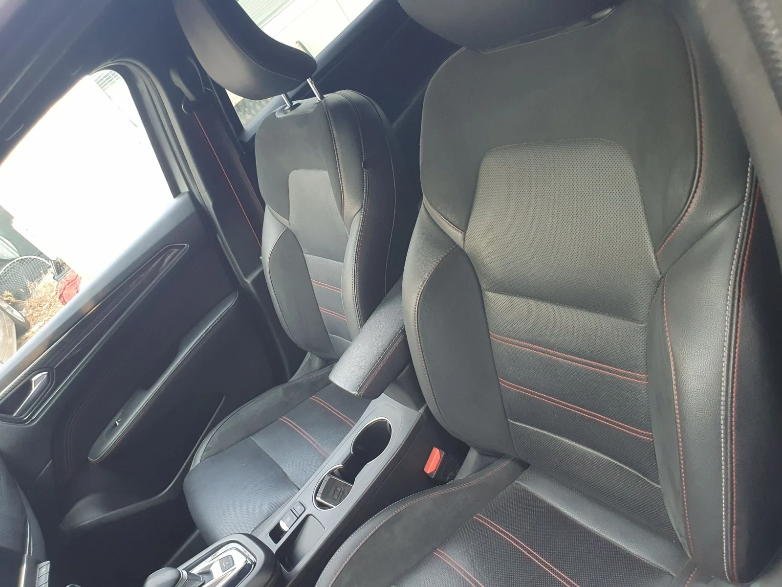Renault Arkana 1.6 Hybrid RS line FULL FULL, снимка 13 - Автомобили и джипове - 56069215