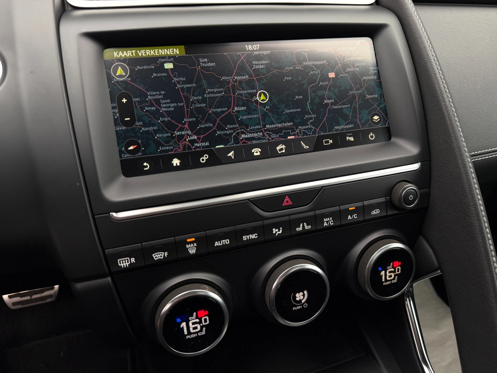 Jaguar E-pace 2.0 R-Dynamic S Leather Navi Panorama | Mobile.bg � ����������� 12