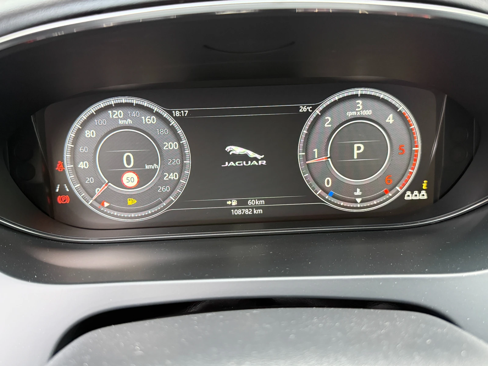 Jaguar E-pace 2.0 R-Dynamic S Leather Navi Panorama | Mobile.bg � ����������� 9