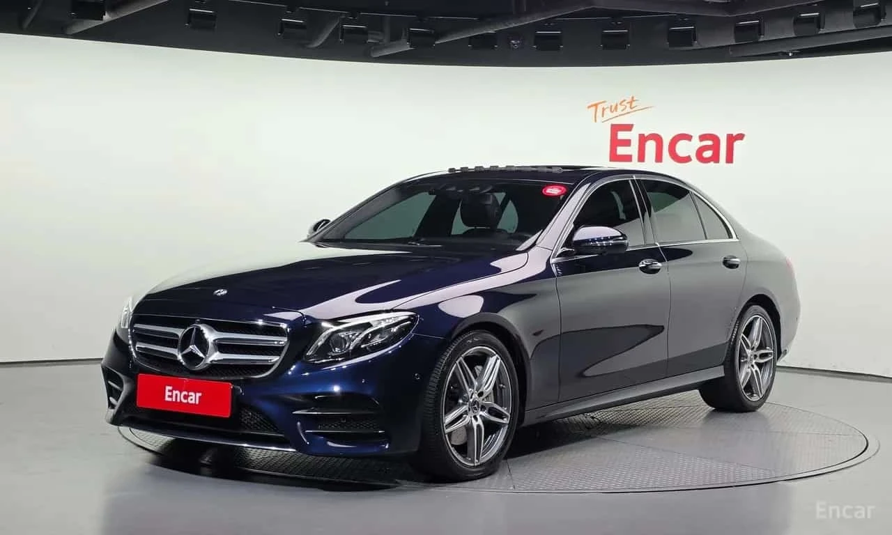 Mercedes-Benz E 300 AMG Line/ХЕДЪП/ОБДУХ/360/