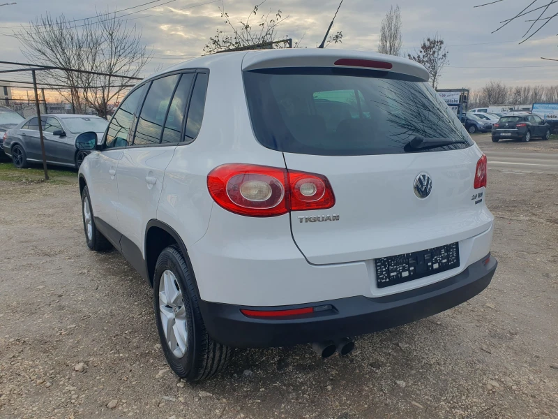 VW Tiguan 2.0 TDI NAVI, снимка 2 - Автомобили и джипове - 48728126