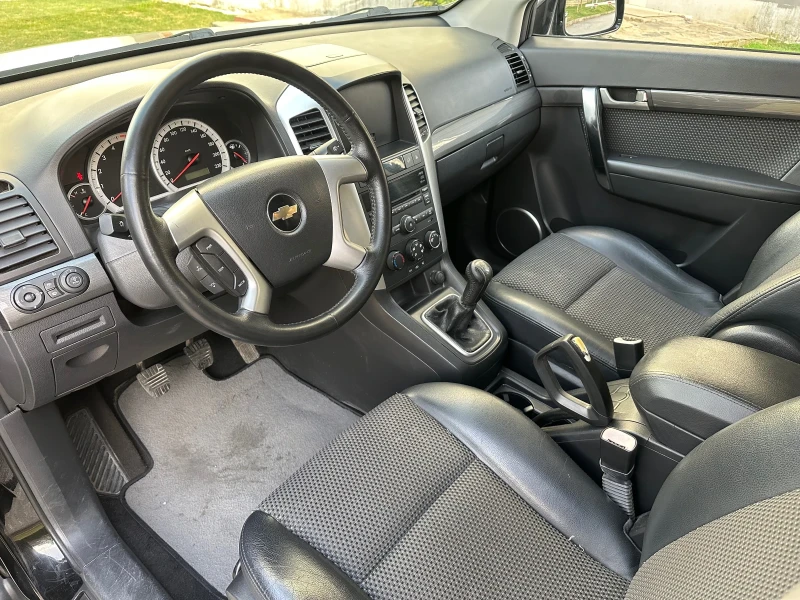 Chevrolet Captiva 2.0D, снимка 9 - Автомобили и джипове - 49529295