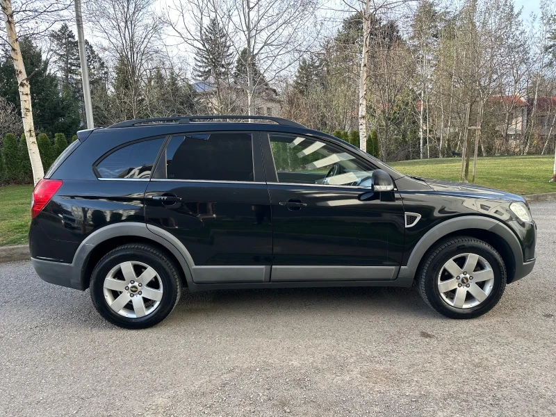 Chevrolet Captiva 2.0D, снимка 8 - Автомобили и джипове - 49529295