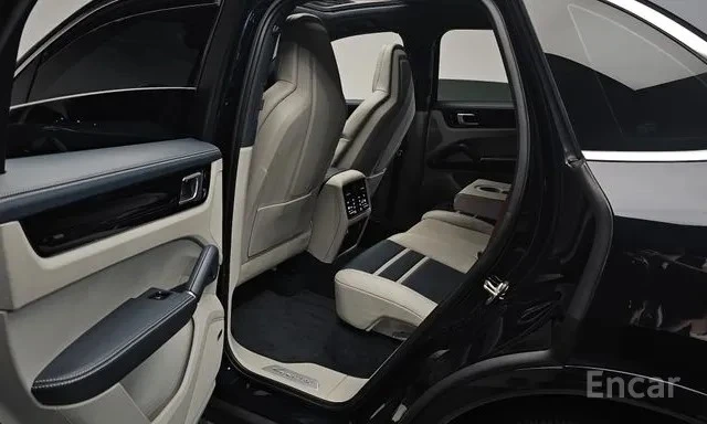 Porsche Cayenne 3.0 | Панорама | 360 Камера | Soft Close, снимка 10 - Автомобили и джипове - 54704982