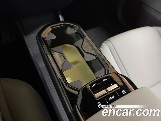 Volvo EX30, снимка 14 - Автомобили и джипове - 56282197