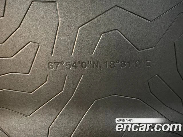 Volvo EX30, снимка 17 - Автомобили и джипове - 56282197