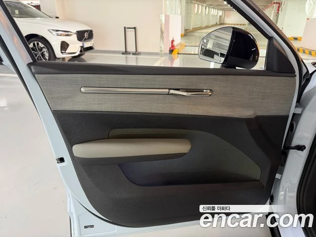Volvo EX30, снимка 15 - Автомобили и джипове - 56282197