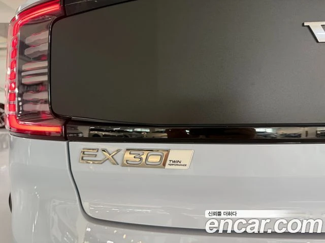 Volvo EX30, снимка 16 - Автомобили и джипове - 56282197