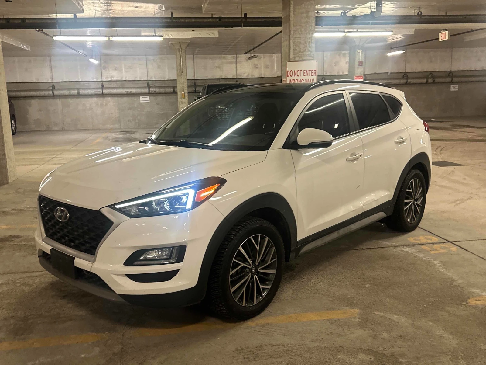 Hyundai Tucson Preferred* * 2.4* * AWD* * CARFAX* * , снимка 1