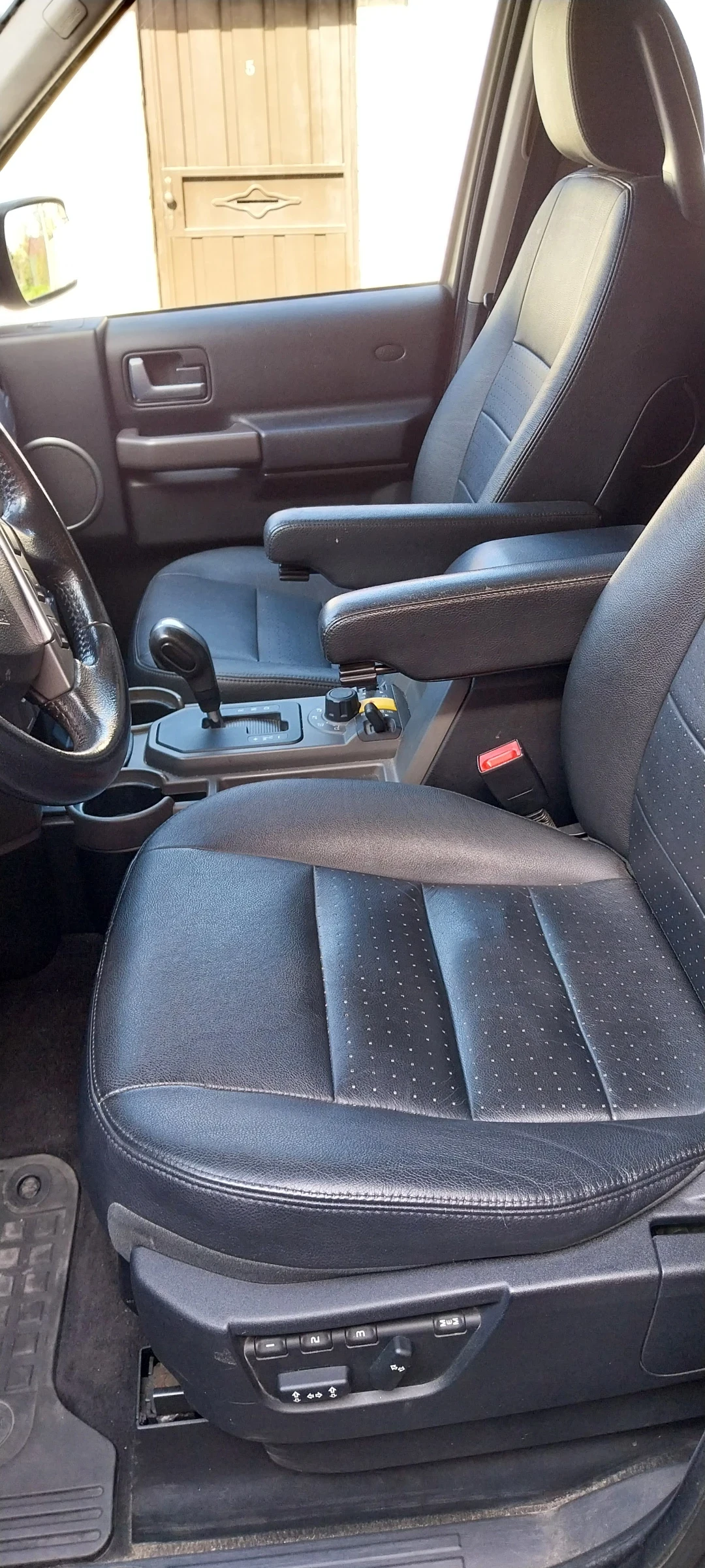 Land Rover Discovery HSE - изображение 9