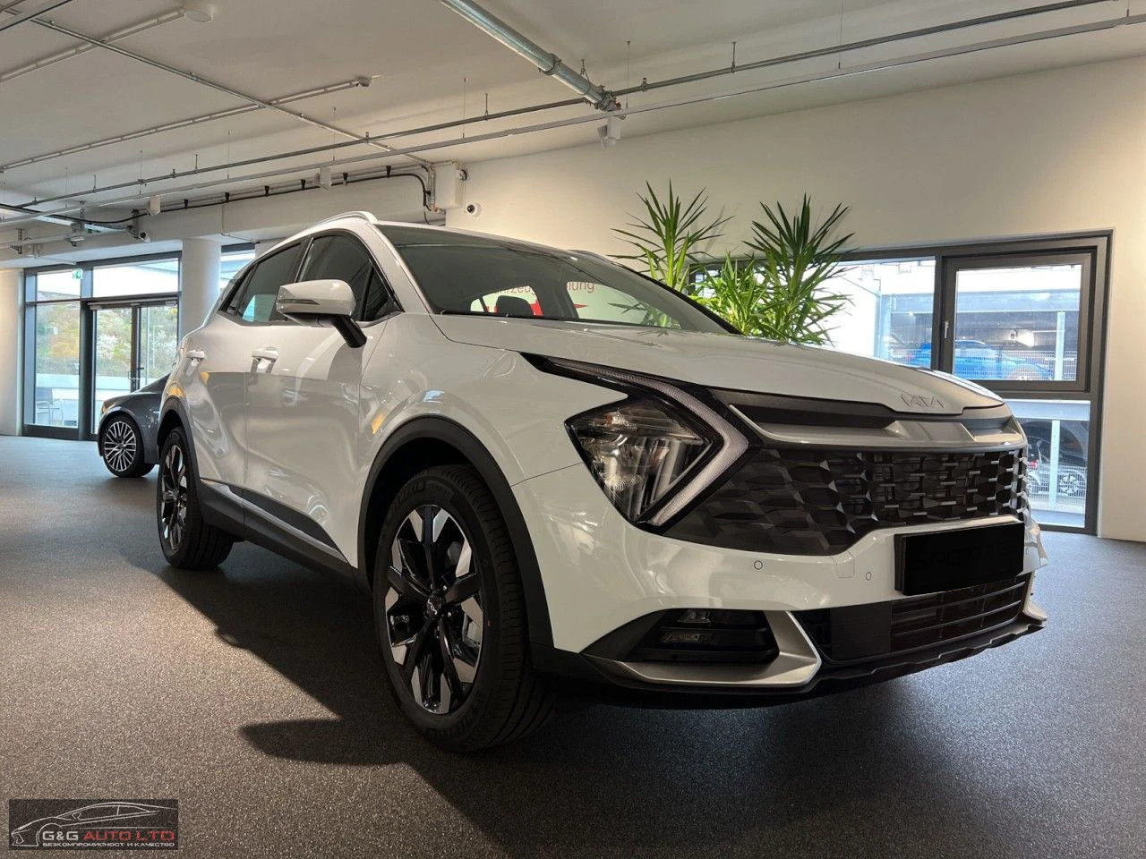 Kia Sportage НОВ!!!PHEV/265HP/VISION/4X4/CAM/NAVI/LED/ACC/E175 - изображение 2