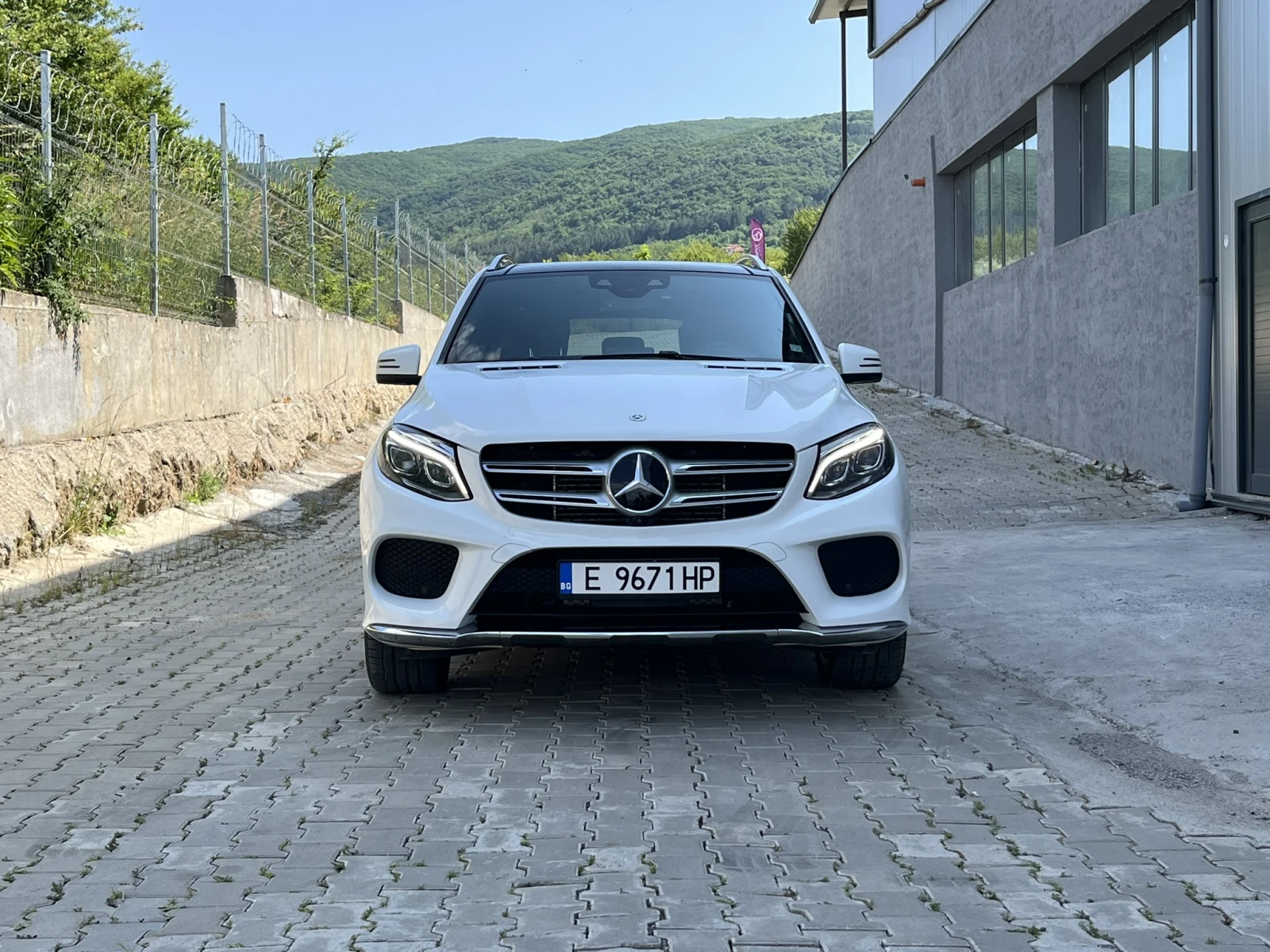 Mercedes-Benz GLE 350 AMG, DISTRONIC+ , AIRMATIC, 130 000km - изображение 2