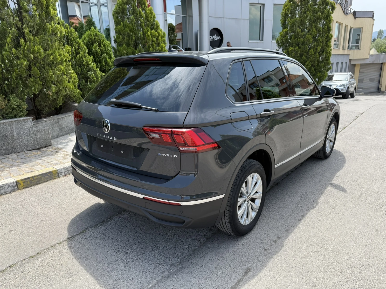 VW Tiguan Life 1.4 l eHybrid OPF - изображение 5