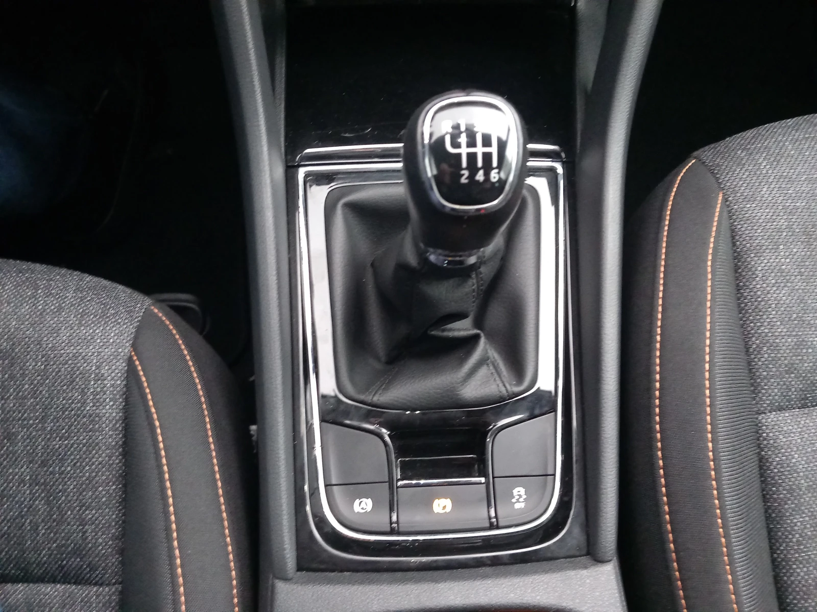 Skoda Karoq 1.5 TSI 6MТ - изображение 10