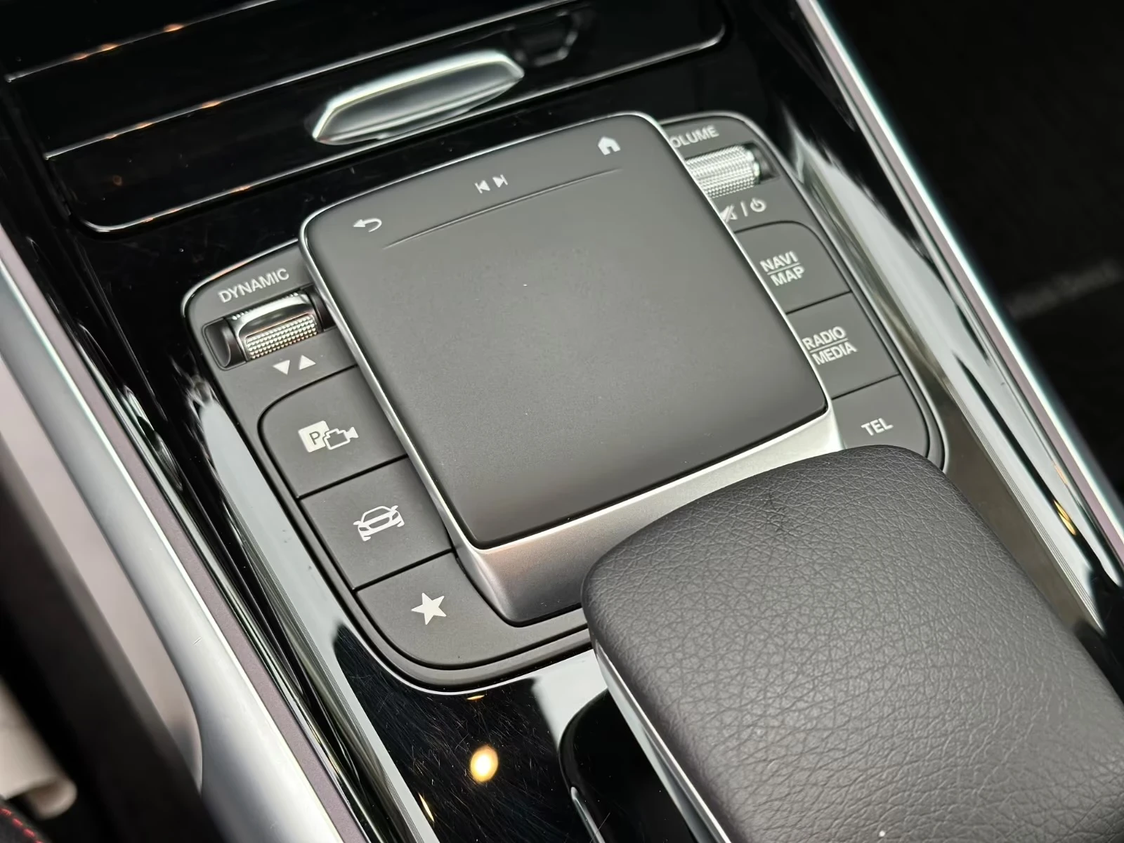 Mercedes-Benz GLB 220d* 4 Matic* AMG* ������* 7-������  | Mobile.bg � ����������� 9