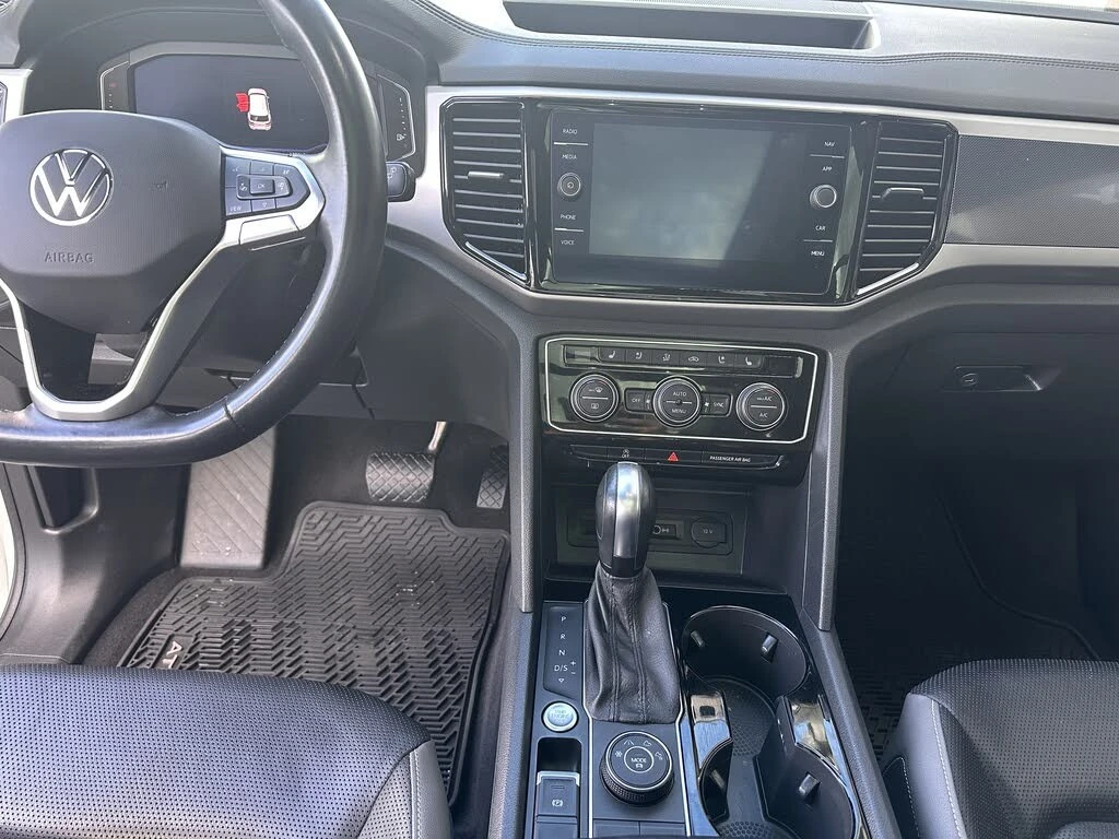 VW Atlas PREMIUM* DIGITAL* ПАМЕТ* 4 ПОДГРЕВА* ПАНОРАМА* , снимка 13 - Автомобили и джипове - 54347971