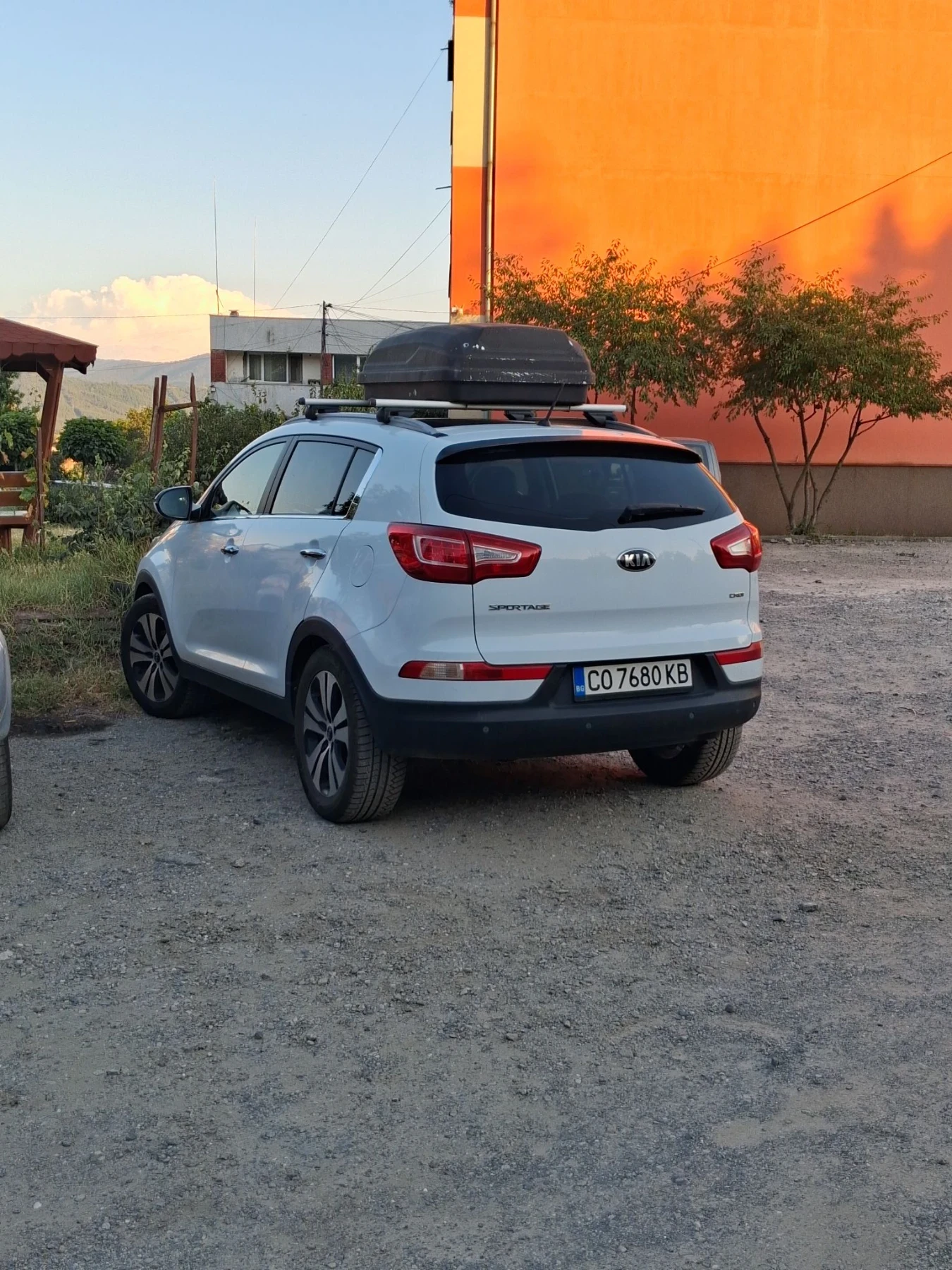 Kia Sportage, снимка 2 - Автомобили и джипове - 55610920
