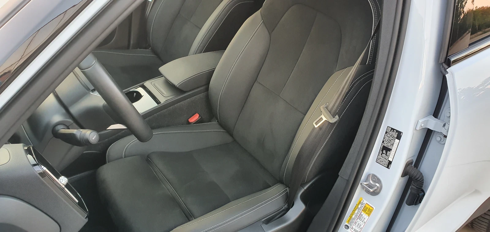 Volvo XC40 Twin Motor Ultimate FULL, снимка 13 - Автомобили и джипове - 55779420