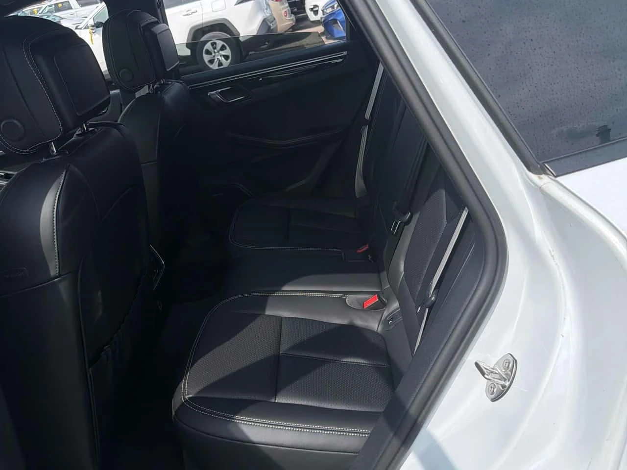 Porsche Macan * AWD * CARFAX * БЕЗ ПЪРВОНАЧАЛНА ВНОСКА, снимка 14 - Автомобили и джипове - 56320768