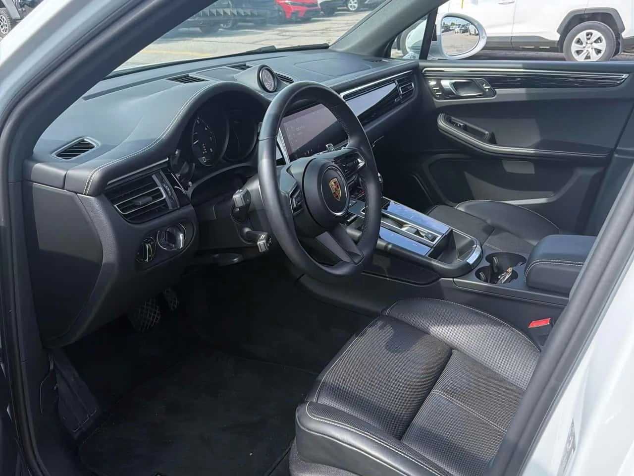Porsche Macan * AWD * CARFAX * БЕЗ ПЪРВОНАЧАЛНА ВНОСКА, снимка 5 - Автомобили и джипове - 56320768