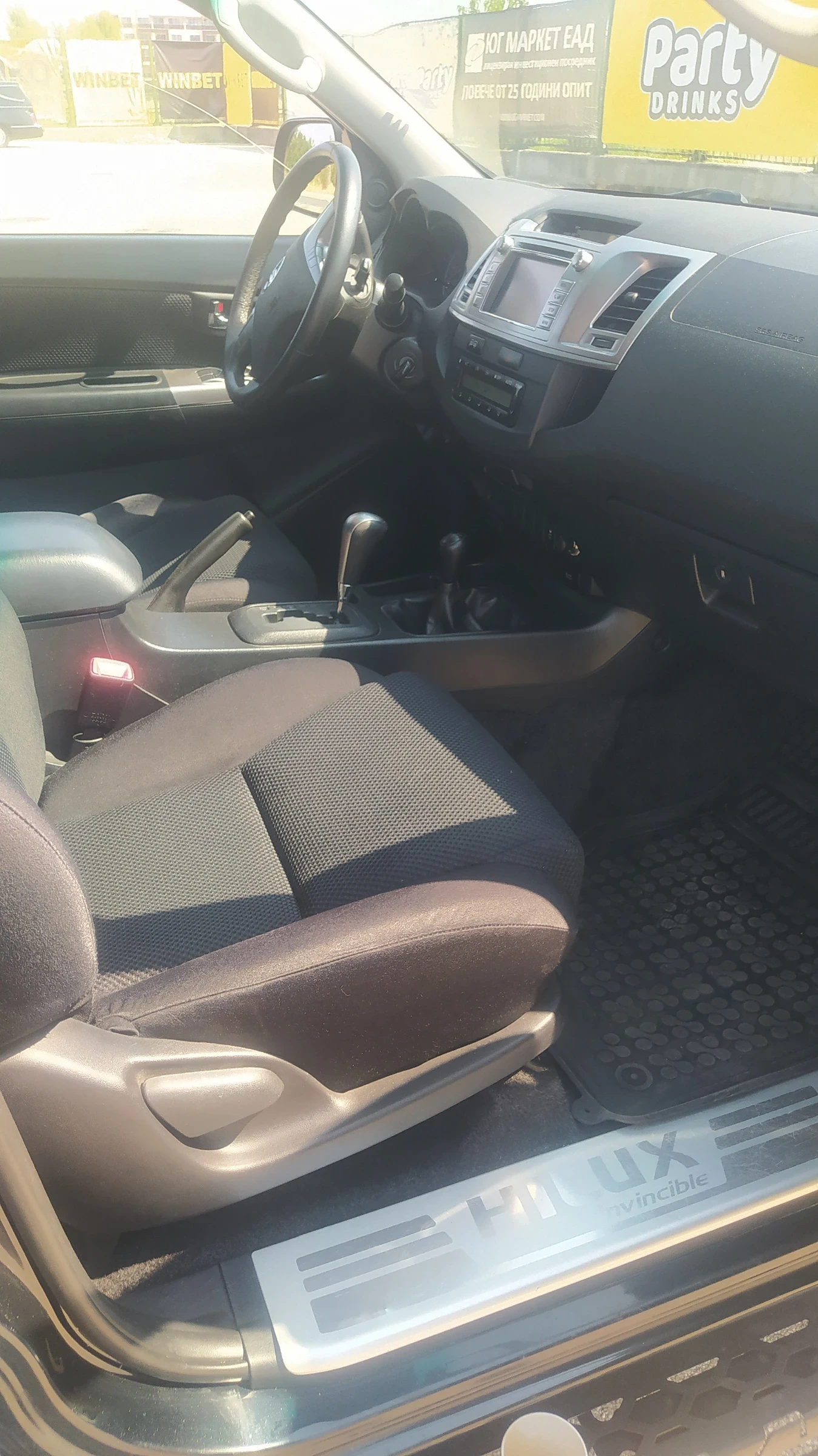 Toyota Hilux, снимка 12 - Автомобили и джипове - 56688981