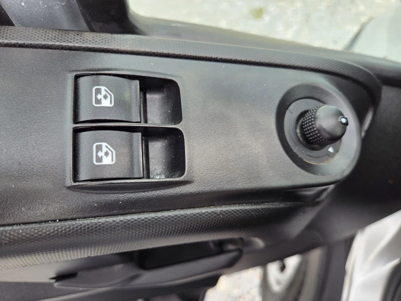 Iveco Daily 35c15, Климатик, До 3.5 тона, 4.90 метра, снимка 12 - Бусове и автобуси - 51704368