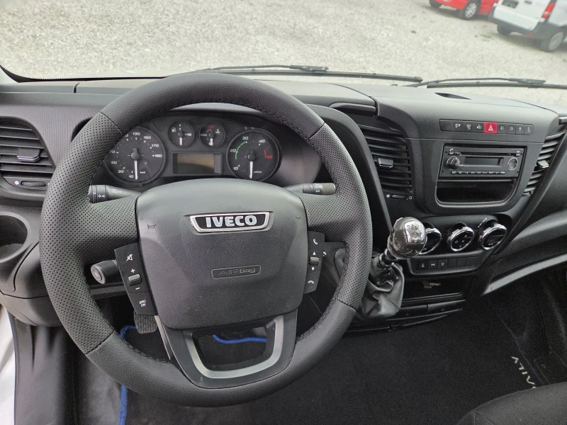 Iveco Daily 35c15, Климатик, До 3.5 тона, 4.90 метра, снимка 10 - Бусове и автобуси - 51704368