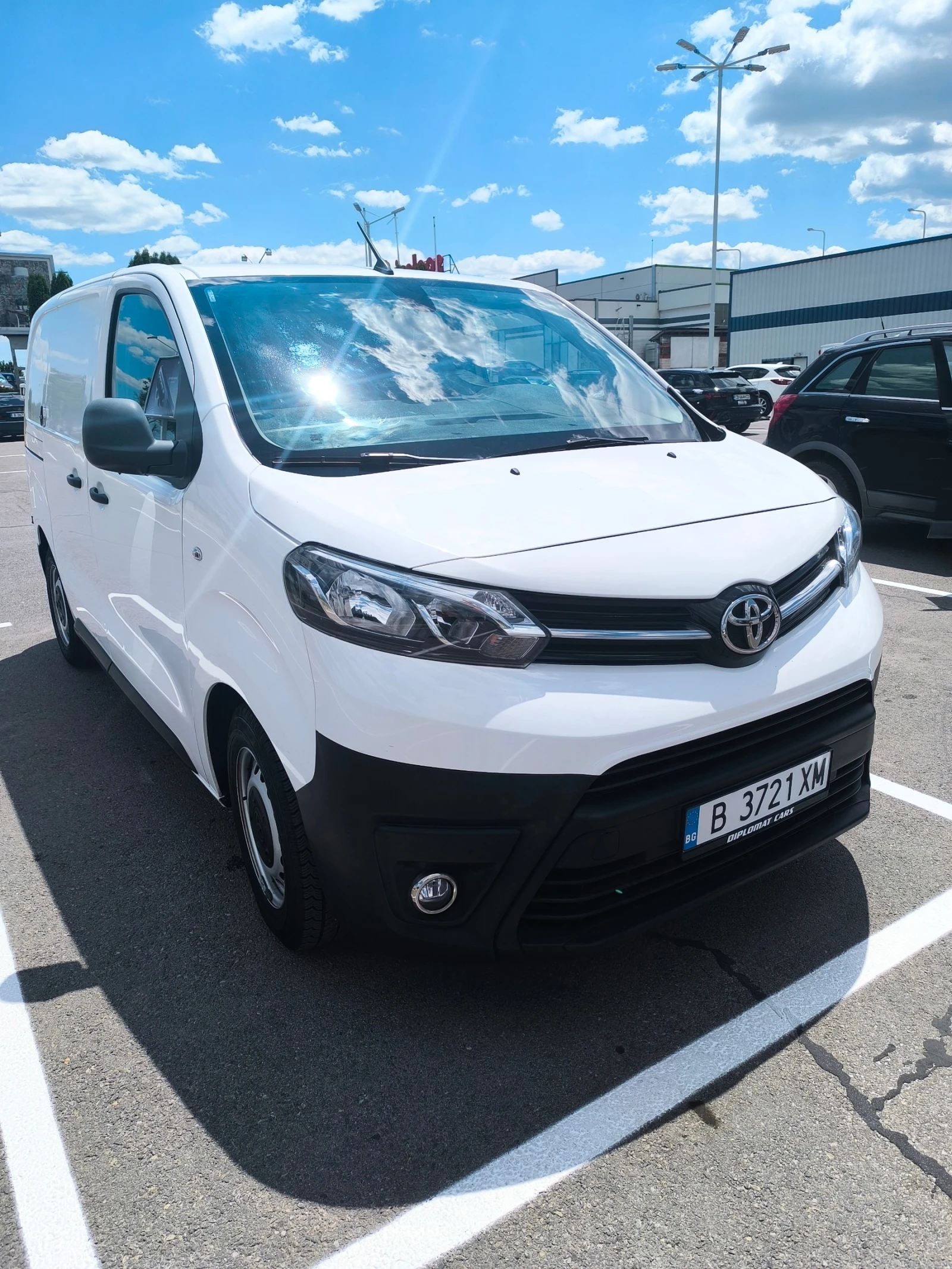 Toyota Proace, снимка 2 - Бусове и автобуси - 55001687