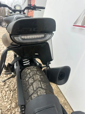 Husqvarna Svartpilen 701, снимка 3