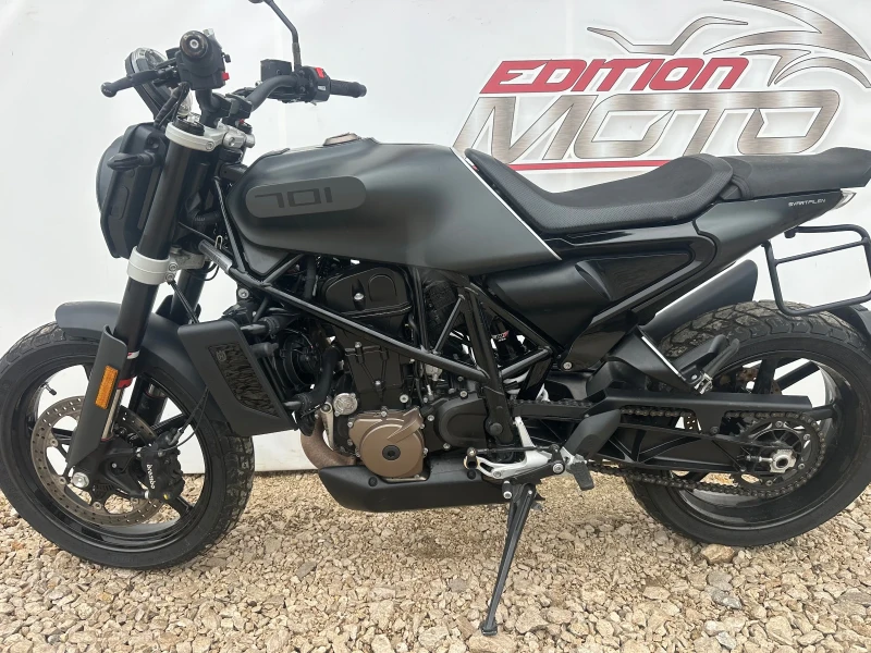 Husqvarna Svartpilen 701