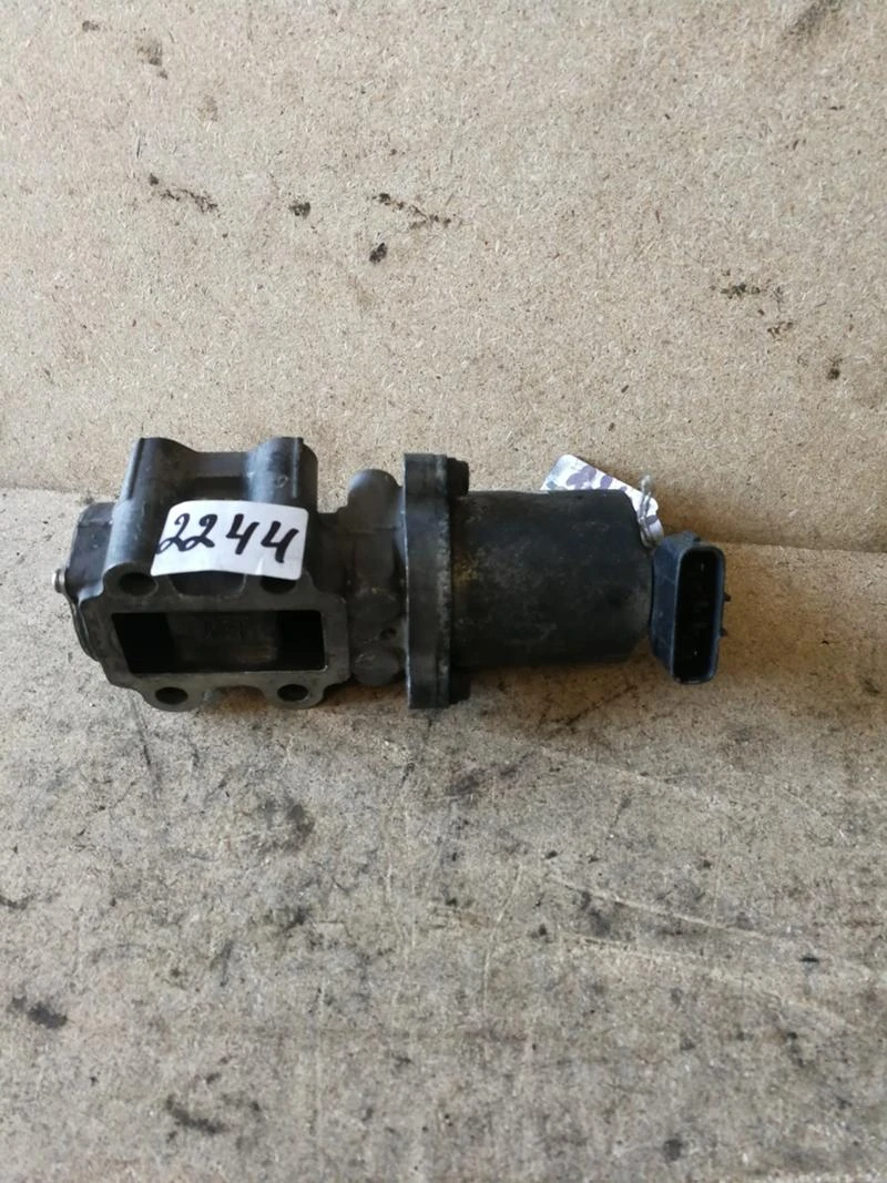 EGR КЛАПАН Toyota Auris Avensis Corolla Verso Rav 4 - 2.2 d4d - 177 , снимка 1 - Части - 39826032