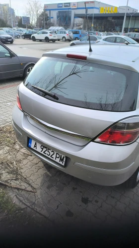 Opel Astra 1, 4 90 кс газ-бензин, снимка 3