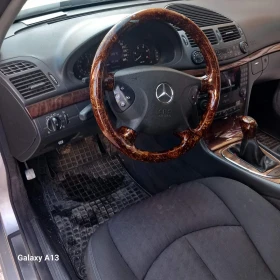Mercedes-Benz E 220, снимка 13
