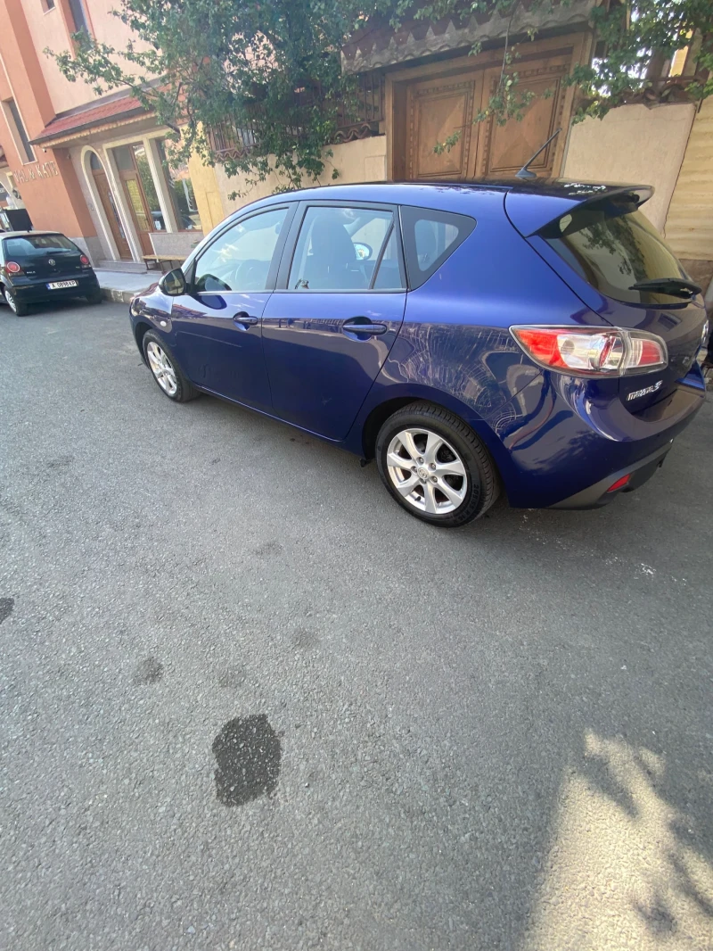 Mazda 3, снимка 10 - Автомобили и джипове - 47528011