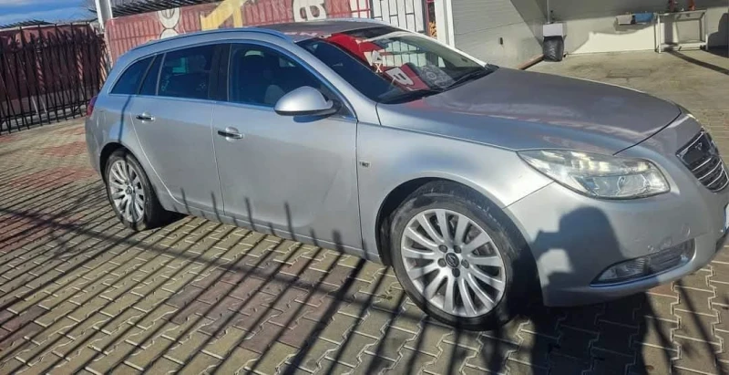 Opel Insignia, снимка 5 - Автомобили и джипове - 48275667