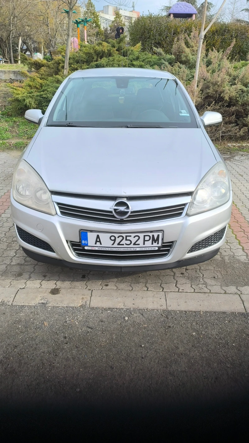 Opel Astra 1, 4 90 кс газ-бензин, снимка 1 - Автомобили и джипове - 48356770