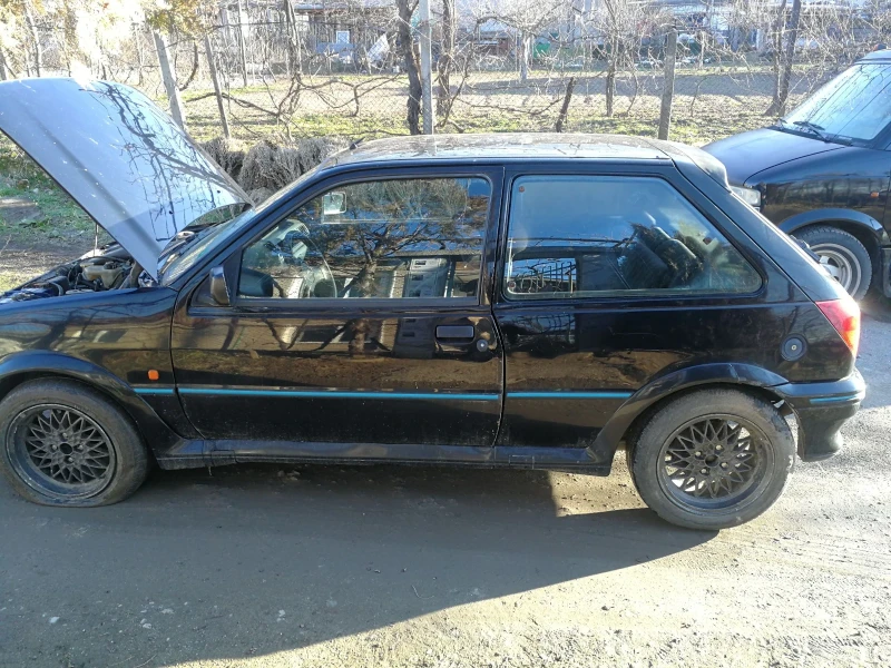 Ford Fiesta 1.8 16V, снимка 2 - Автомобили и джипове - 48916401