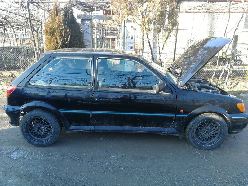 Ford Fiesta 1.8 16V, снимка 7 - Автомобили и джипове - 48916401