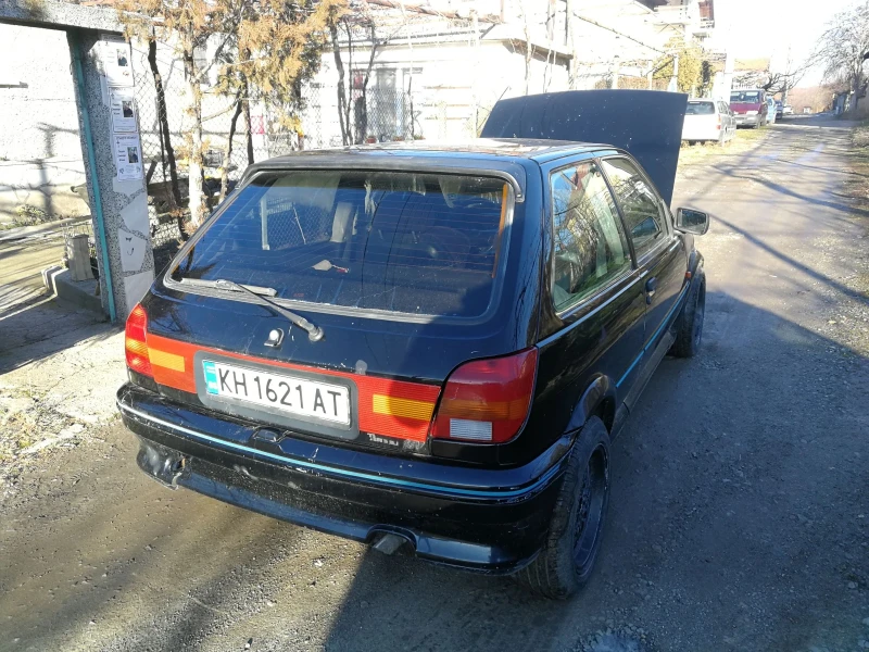 Ford Fiesta 1.8 16V, снимка 8 - Автомобили и джипове - 48916401