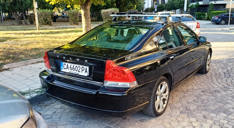 Volvo S60 2009, снимка 4 - Автомобили и джипове - 51569993