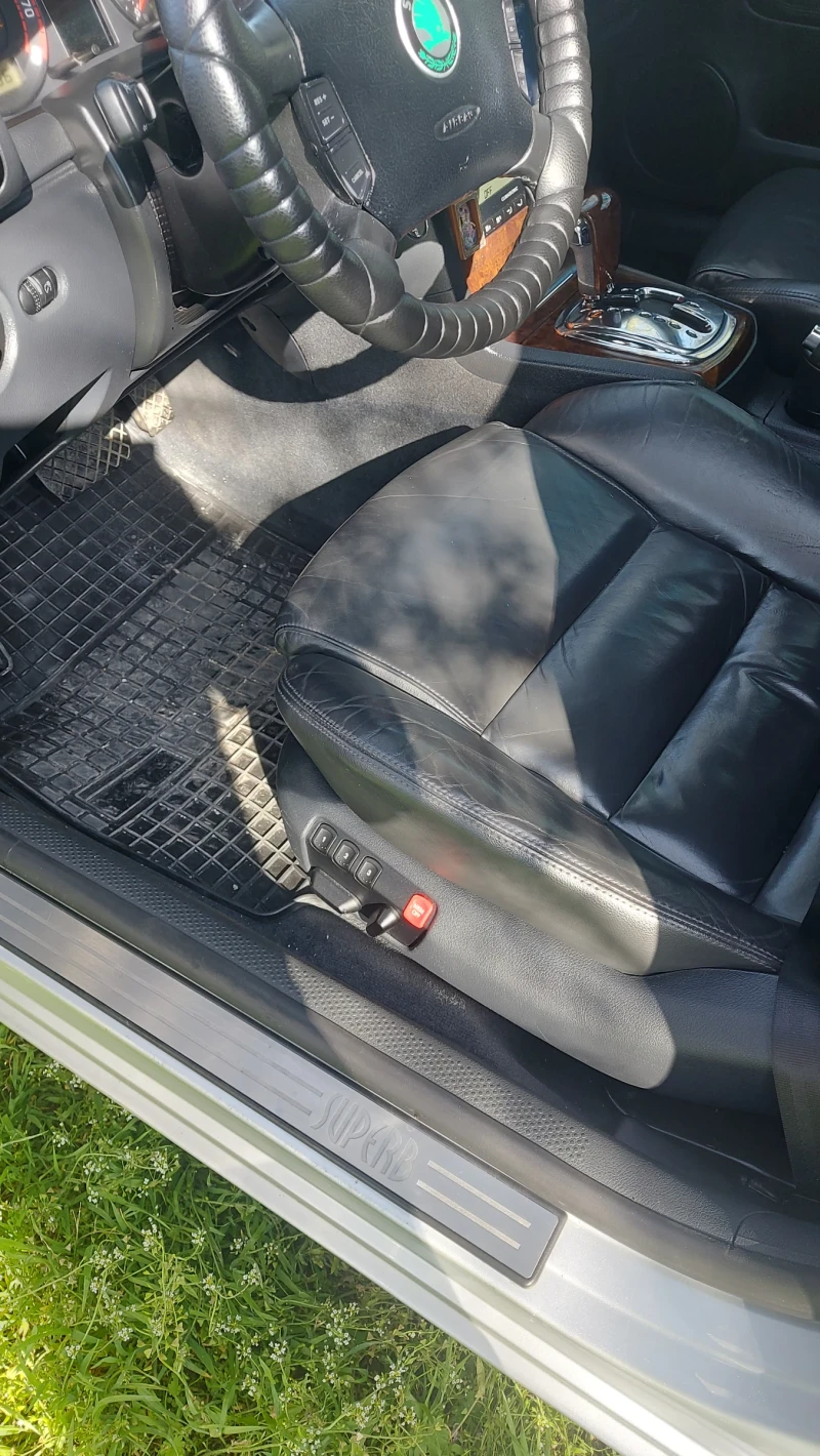 Skoda Superb, снимка 13 - Автомобили и джипове - 52645919