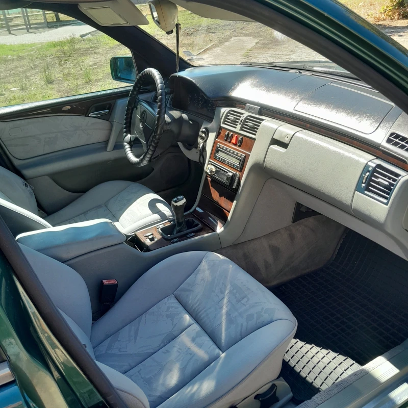 Mercedes-Benz E 290 2.9.клима, снимка 4 - Автомобили и джипове - 52199718