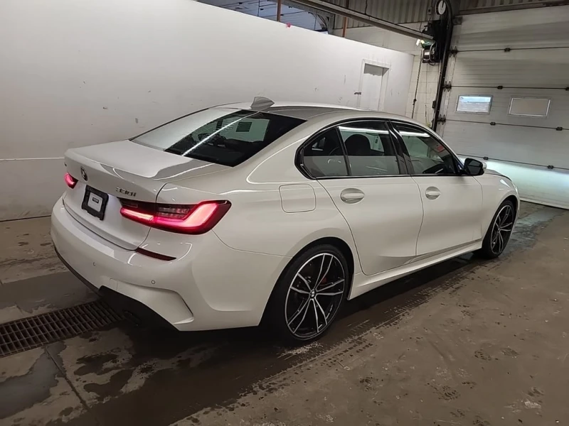 BMW 330 * 330I XDRIVE * CARFAX * БЕЗ ПЪРВОНАЧАЛНА ВНОСКА, снимка 3 - Автомобили и джипове - 53076404