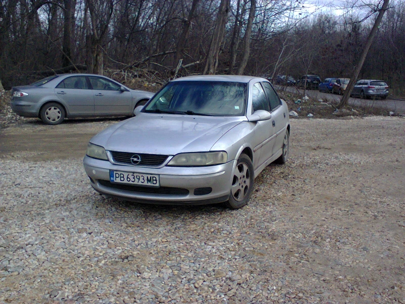 Opel Vectra 2.0 TD - 82 коня КЛИМАТИК, снимка 8 - Автомобили и джипове - 53100251