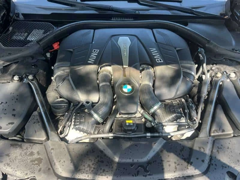 BMW 750 Li xDrive /360/HUD/Harman Kardon / АВТОКРЕДИТ , снимка 16 - Автомобили и джипове - 54993250