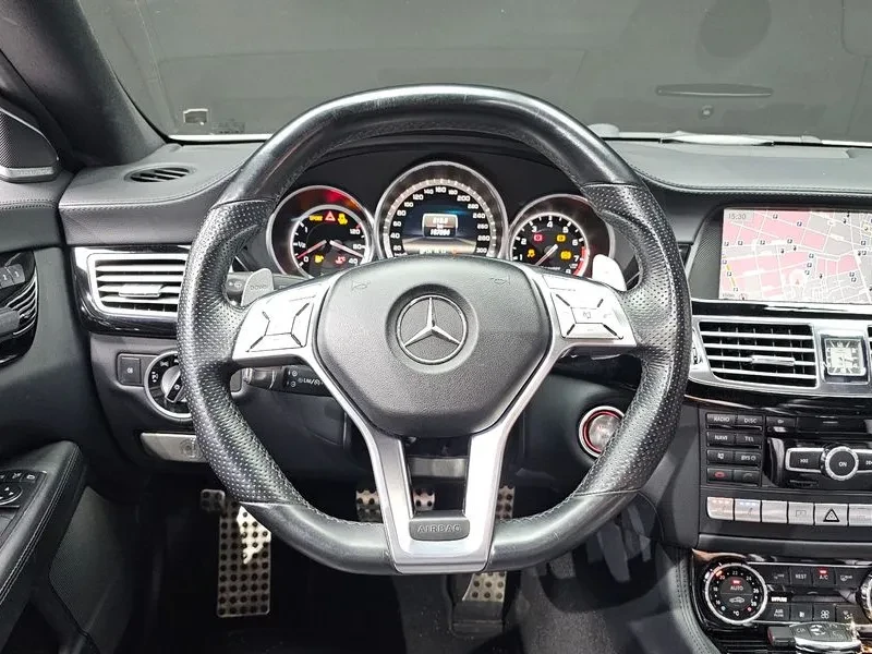 Mercedes-Benz CLS 63 AMG W218, снимка 13 - Автомобили и джипове - 55939852