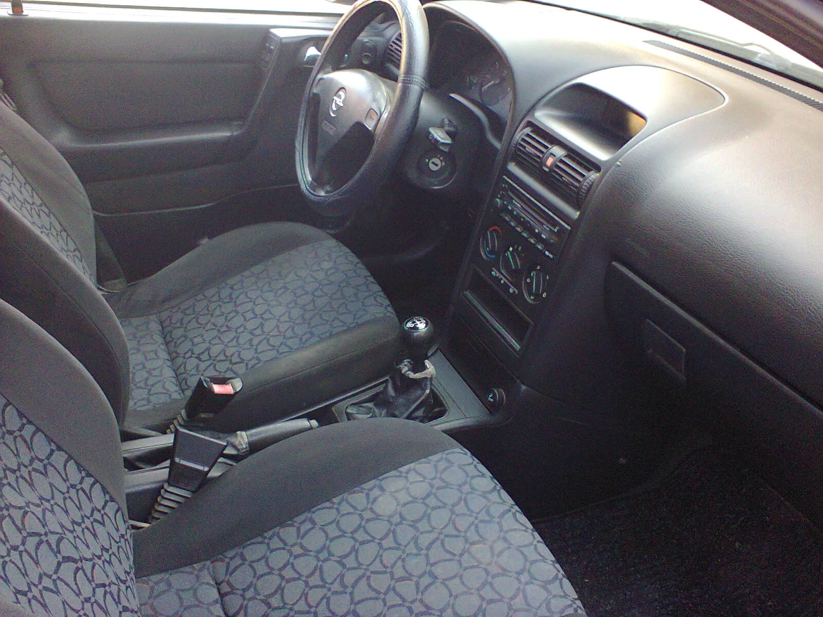 Opel Astra 1.6 Моно 75 коня газ -бензин* КЛИМАТИК *  - изображение 9