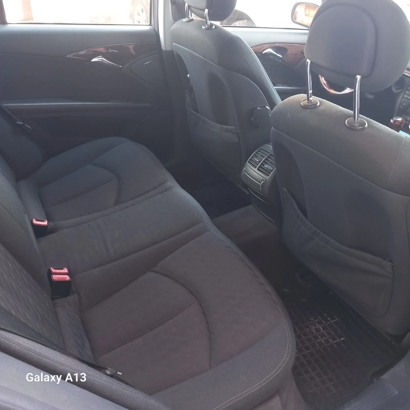 Mercedes-Benz E 220  - изображение 8