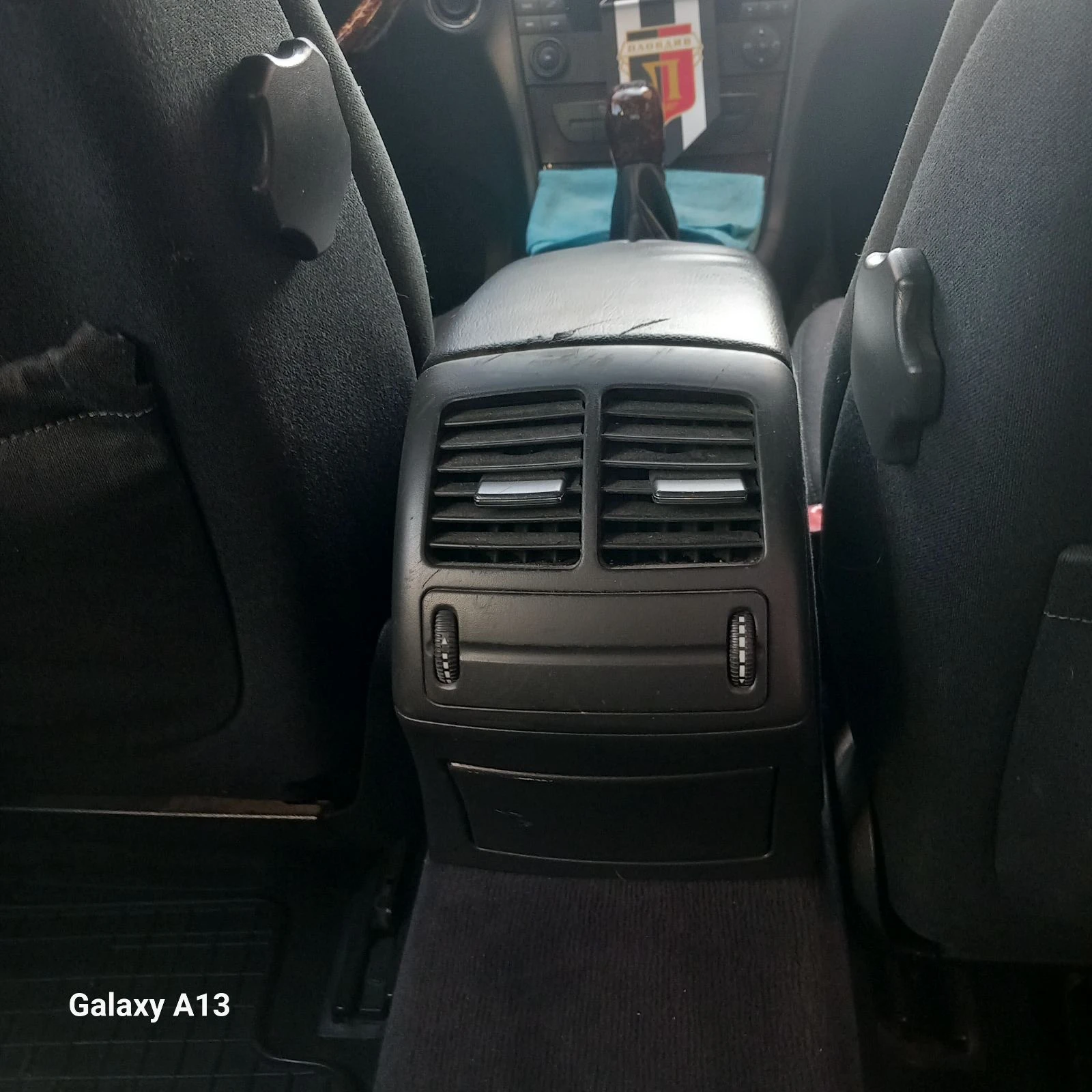 Mercedes-Benz E 220  - изображение 9