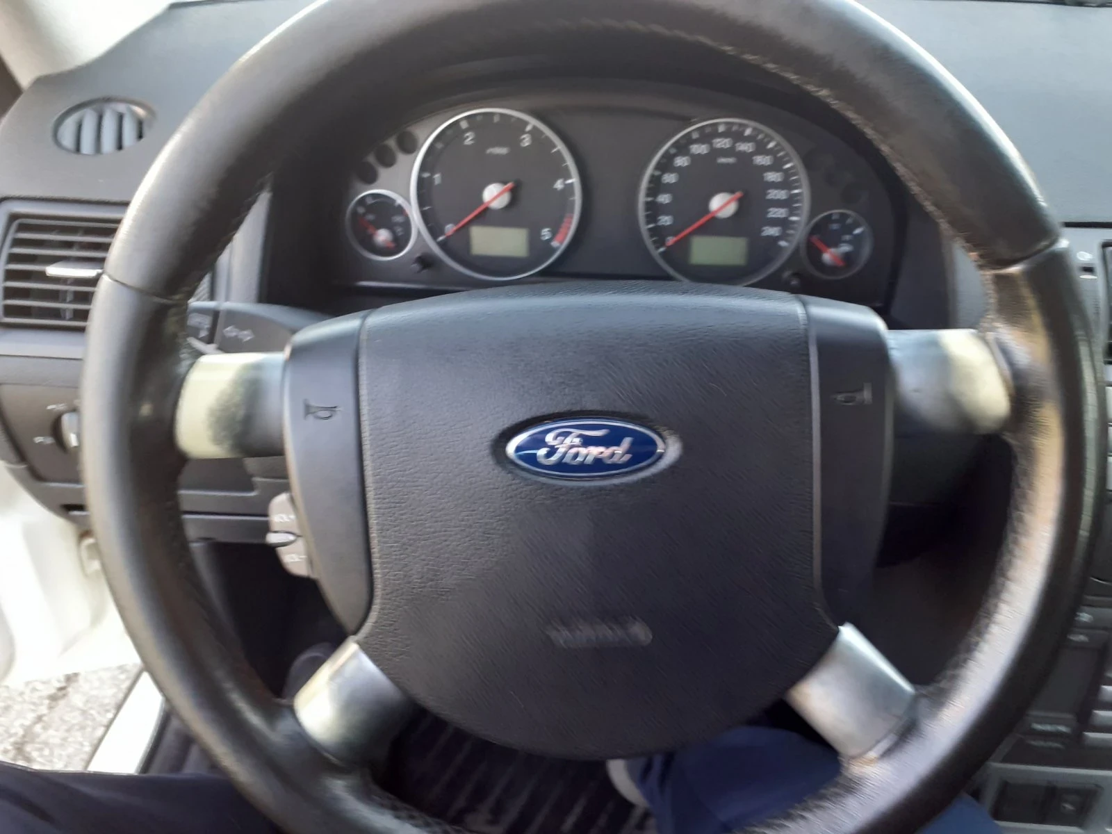 Ford Mondeo  - изображение 7